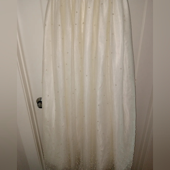 Juniors' Imitation-Pearl-Embellished Gown size 5/6 - Picture 3 of 7